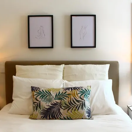 Beautiful Flat With Parking! Center شقة